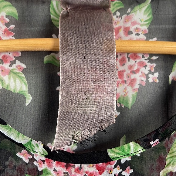 Chiffon Flower Print Crop Top - Picture 8 of 16